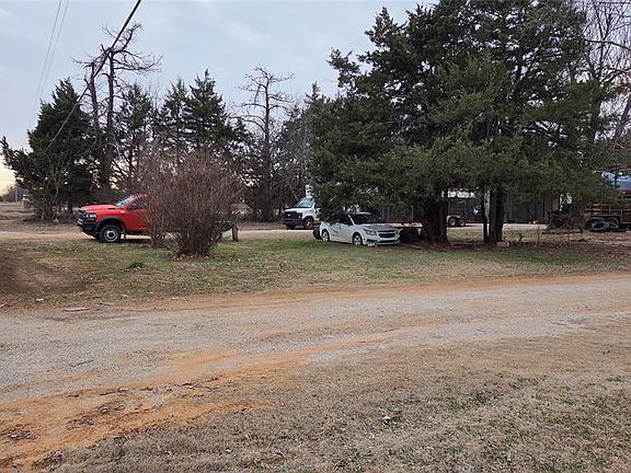 5th image of 3129 Janet Ln