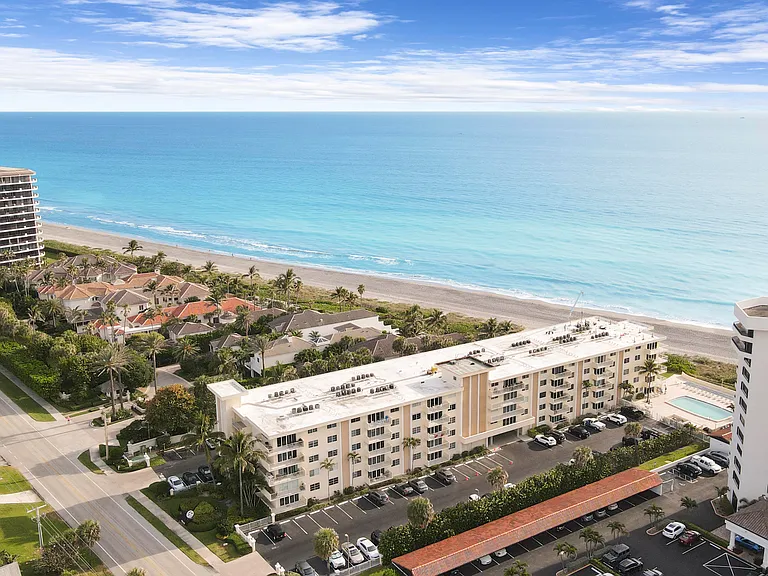 630 Ocean Dr #102 — Photo 2