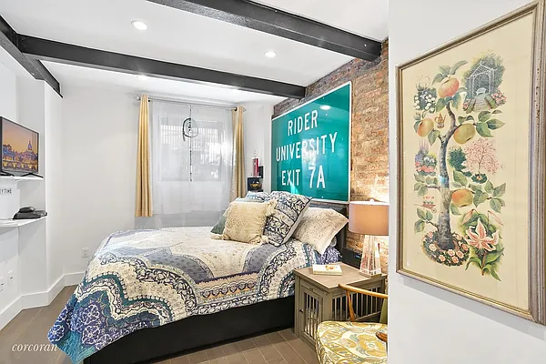 Sold by Corcoran | media 7