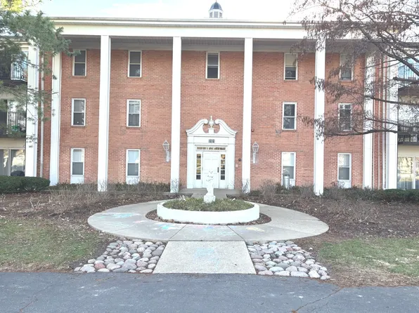 5101 Carriageway Dr APT 201, Rolling Meadows, IL 60008