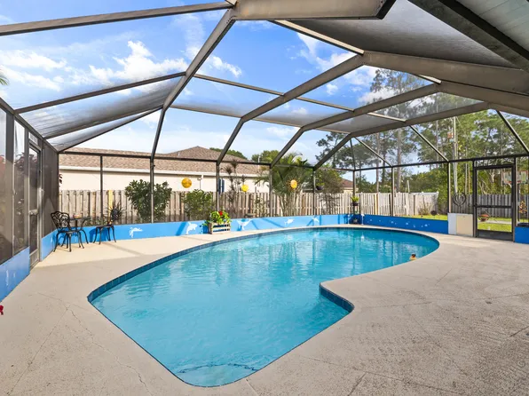 257 SW Thornhill Drive, Port St Lucie, FL 34984