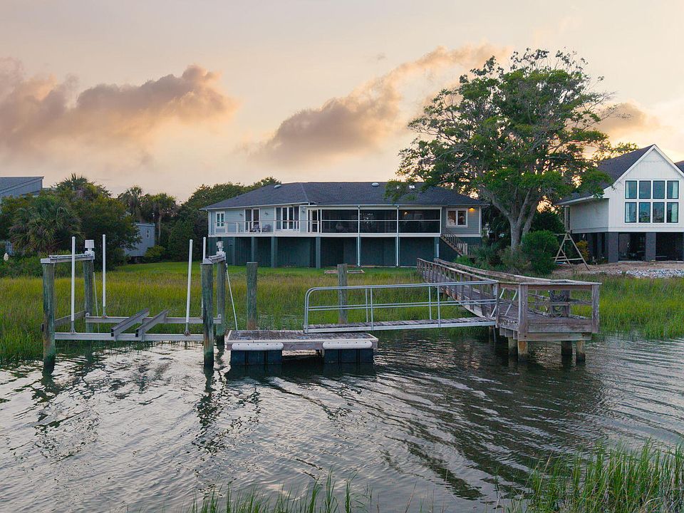1st image of 70 Rebellion Rd