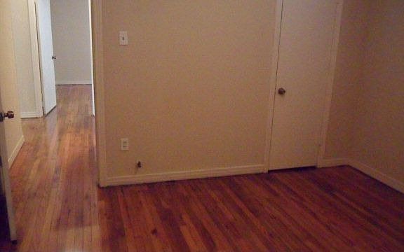 3rd image of 617 Kendlewood Ave