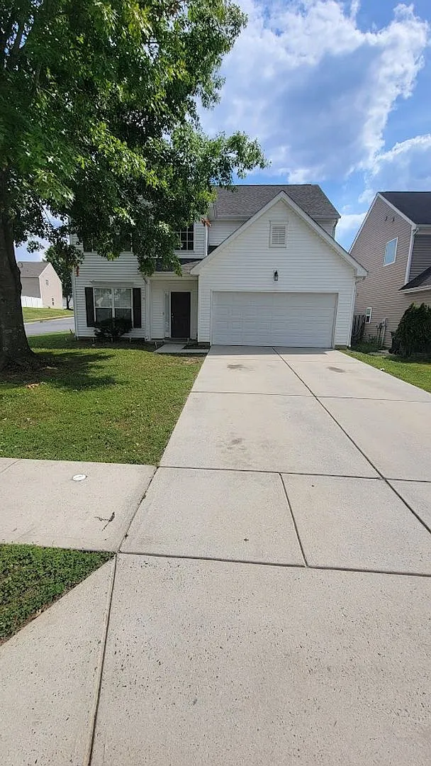 Located in Cabarrus County 3BR/2.5 BA, Loft, Two Car Garage Home — Photo 1