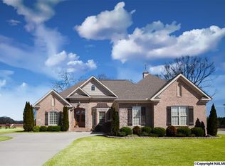 4016 Saddlehorn Bnd SW, Decatur, AL 35603