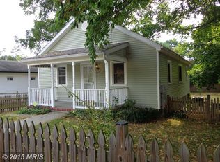 212 N Lawrence St, Charles Town, WV 25414