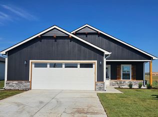 1230 E Northridge St, Valley Center, KS 67147