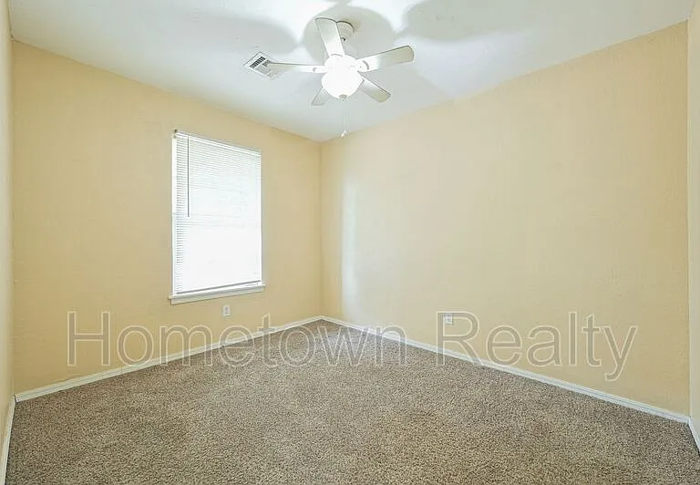 2000 Twisted Oak Cir — Photo 20