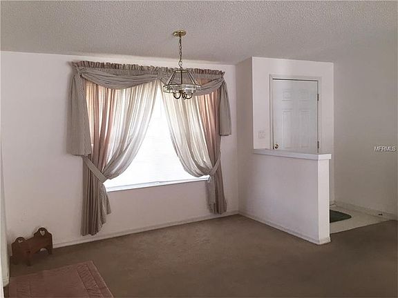 3rd image of 4925 Palm View Dr N