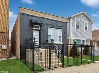 4330 W Walton St, Chicago, IL
