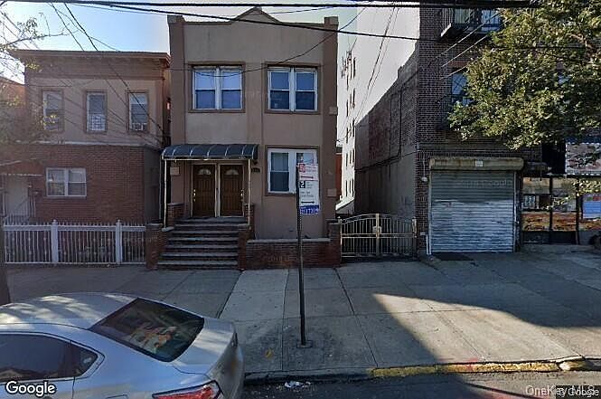 1st image of 806 E 233rd St