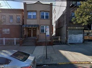 806 E 233rd St, Bronx, NY 10466
