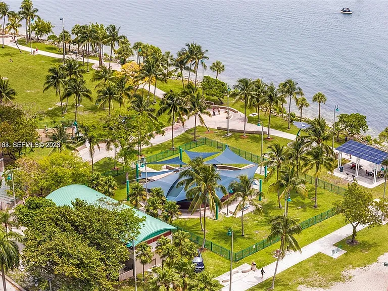1750 N Bayshore Dr #2401 — Photo 12