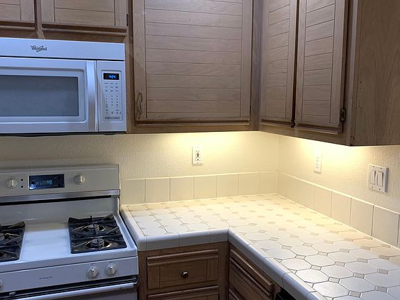 5th image of 1883 Sheri Ann Cir