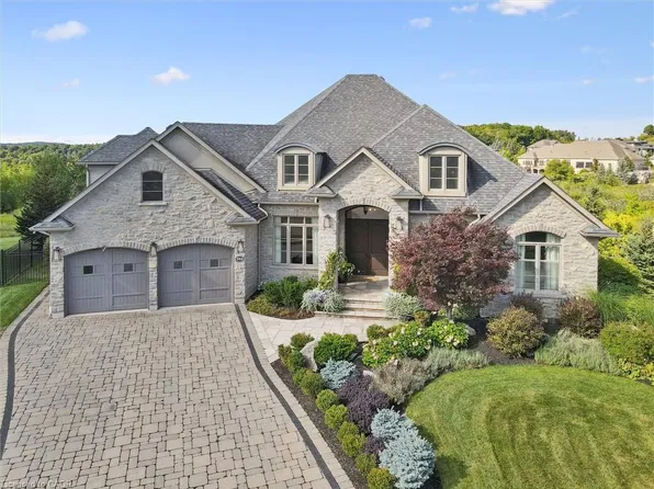 904 River Birch Ct, Kitchener, ON N2C 2T9