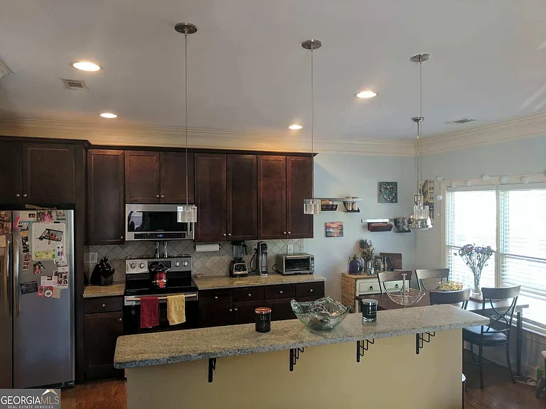 658 Irwin St NE #15 — Photo 6