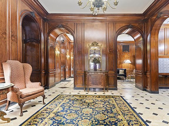 2nd image of 2000 N Lincoln Park West Pkwy #1208
