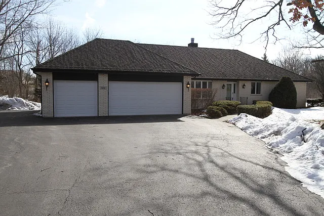 1312 Leinster Dr photo 1