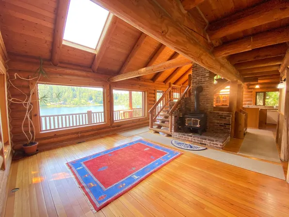 27611 SE 306th St, Black Diamond, WA 98010