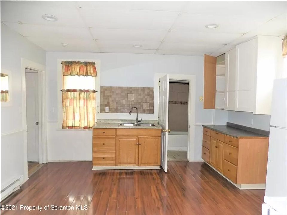 1st image of 815 Pittston Ave