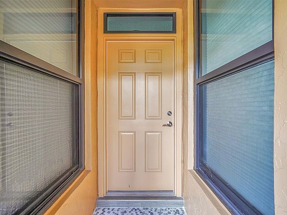 4th image of 5801 Coral Lake Drive #101