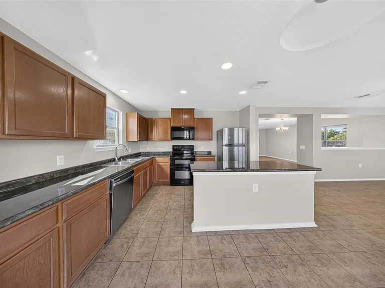 9001 Bird Brook Ln — Photo 12