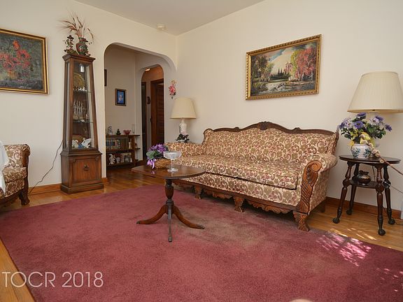 3rd image of 46 Dyer Ave