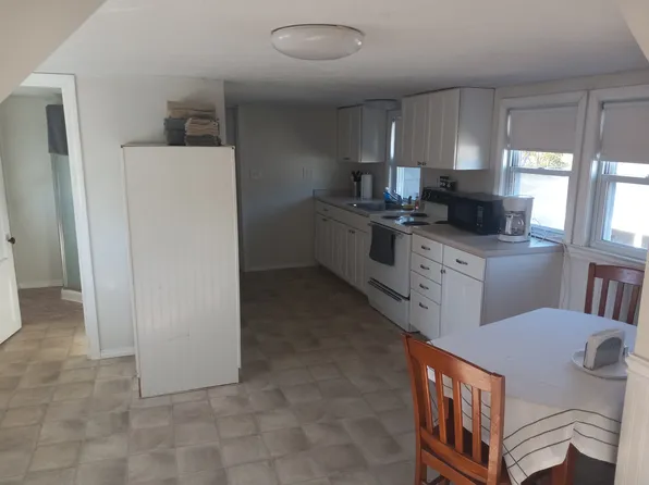 37 Holyoke St #3, Brewer, ME 04412