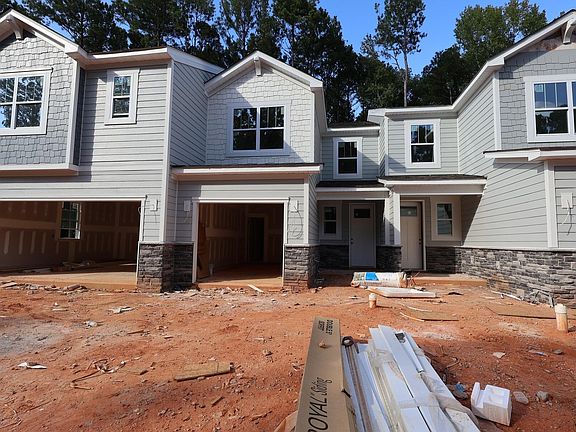 5th image of 2922 Spring Manor Way