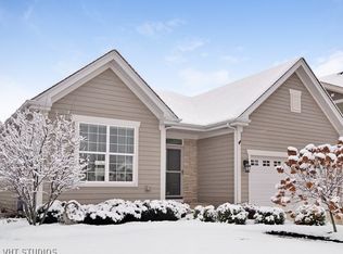 1N595 Golf View Ln, Winfield, IL 60190