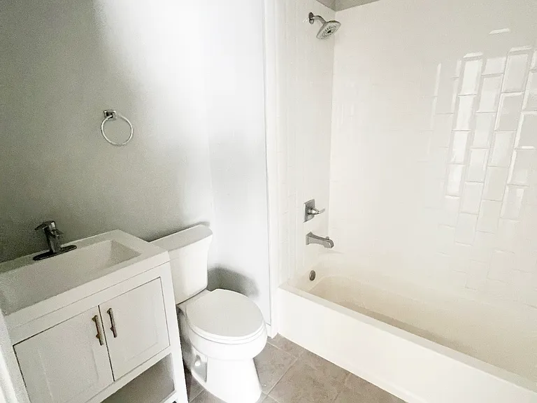 36 Auburn St #5 — Photo 6