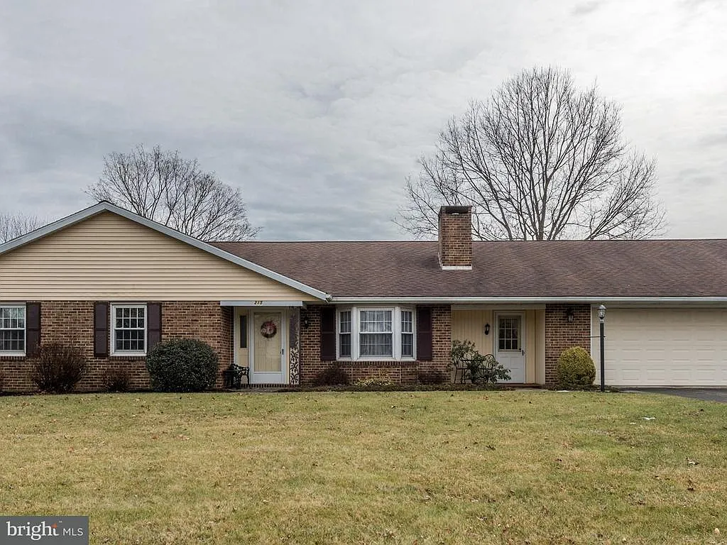 215 Audrey Dr photo 1