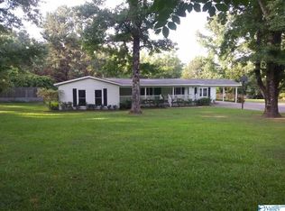 31 Trussel Pvt Dr, Decatur, AL 35603