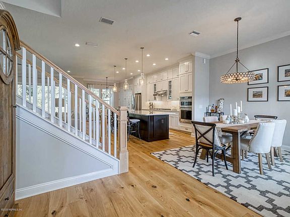 2nd image of 380 Parkbluff Cir