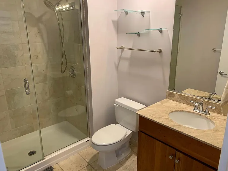 1600 S Indiana Ave #1404 — Photo 3