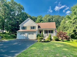 31 Woodland Rd, Billerica, MA 01821