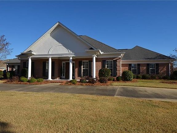 3rd image of 1382 Lakeshore Ln