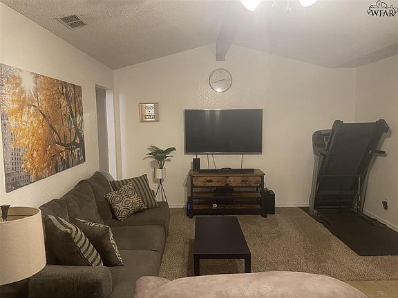 5th image of 3008 Cunningham Dr