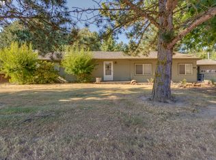 1945 NW 2nd St, McMinnville, OR 97128