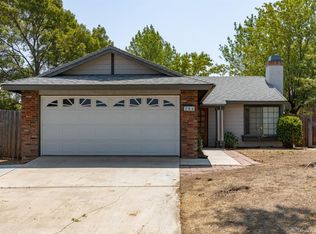 204 Chestnut Ct, Tehachapi, CA 93561