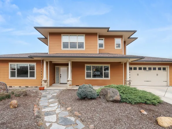 1401 Lithia Way, Talent, OR 97540