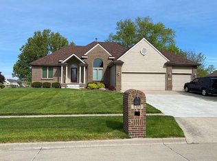 1010 NE Lake View Dr, Ankeny, IA 50021