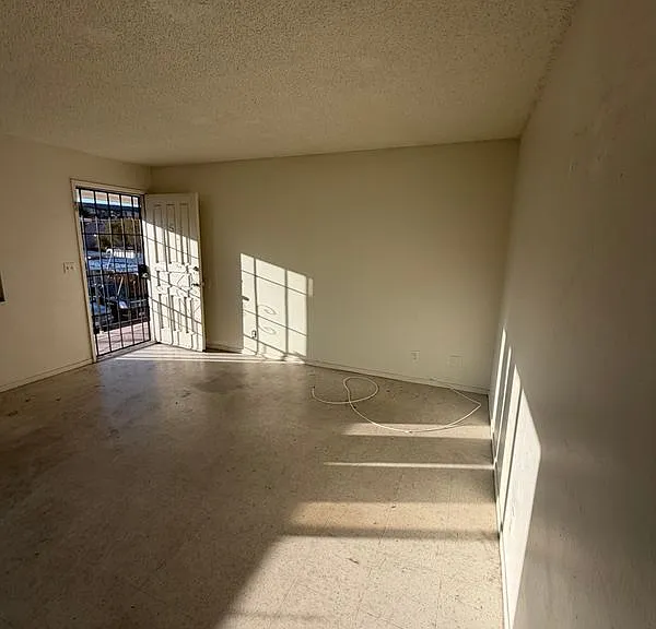 12030 Pine St #5 — Photo 1