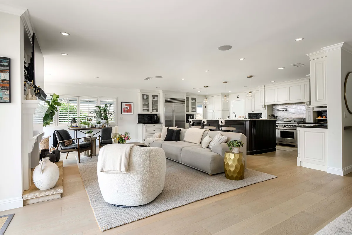 Building Photo - 1521 Crestline Dr