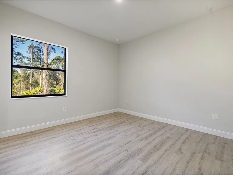 232 Fowler Ave S — Photo 6