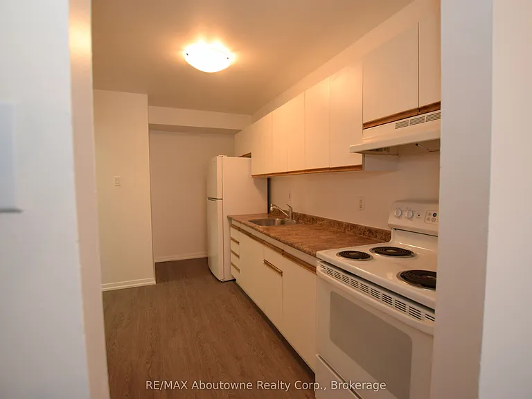 176 Henry St #25 — Photo 9