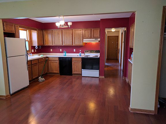 4th image of 2102 S 61st St #2nd
