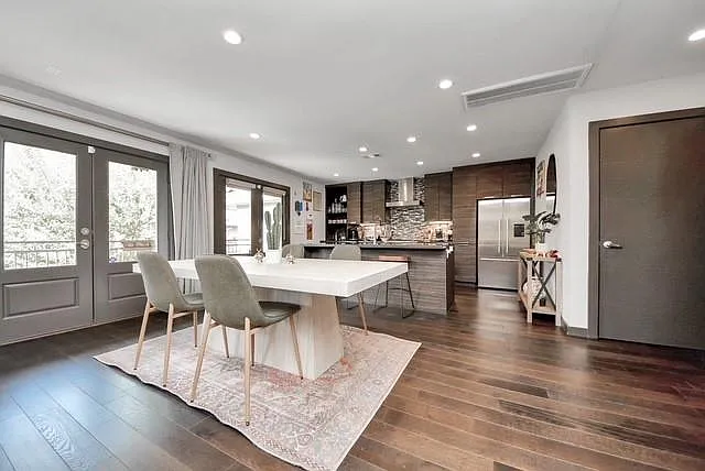 1410 Hyde Park Blvd #203 — Photo 48