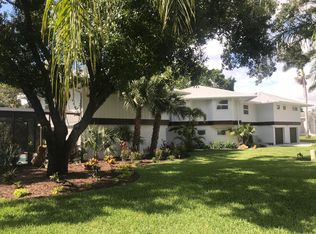 420 Sharwood Dr, Naples, FL 34110