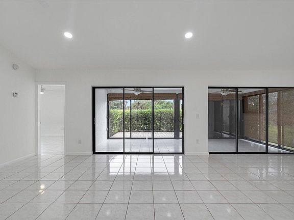 5th image of 6510 Olivewood Circle
